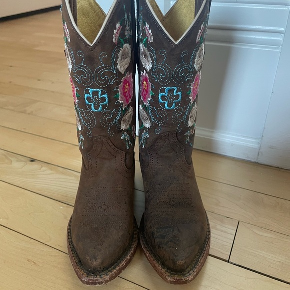 Kids Brown Floral Embroidered Boots - Picture 5 of 5